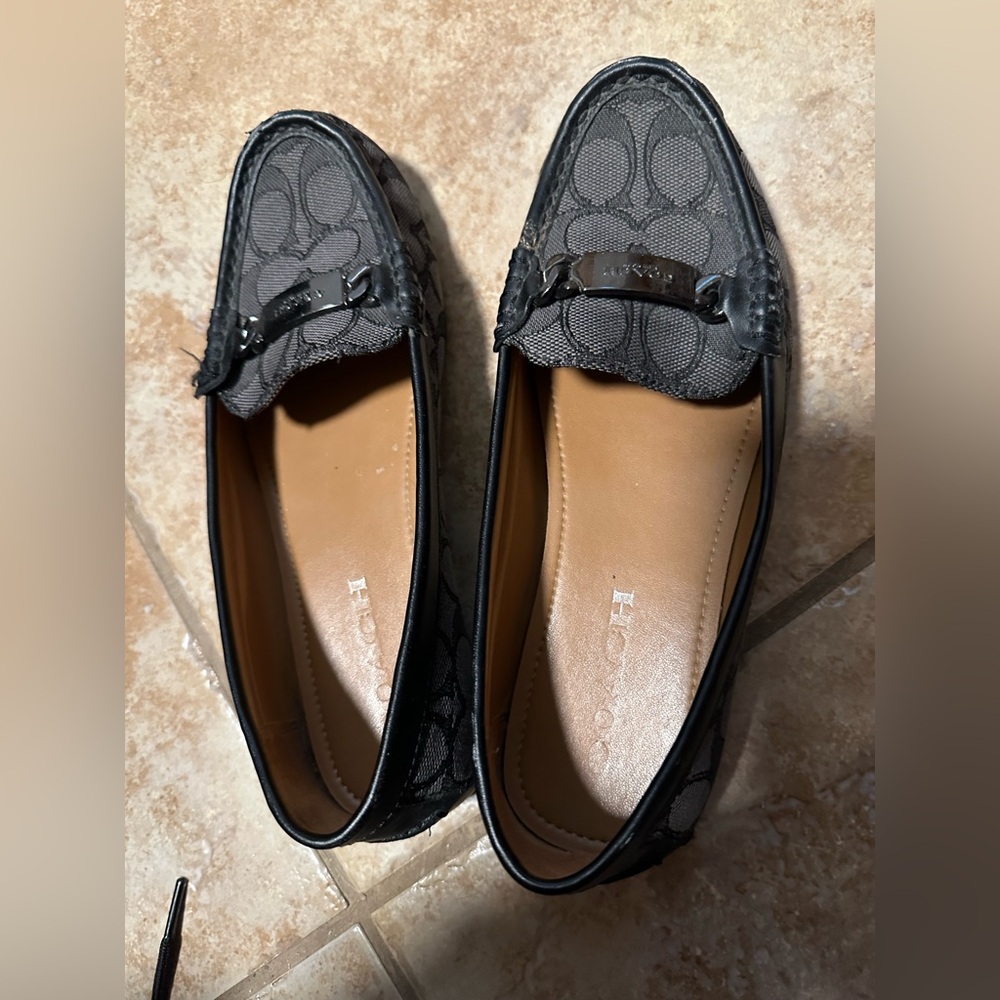 COACH Size 6 Signat Loafer Style Flat Business Casual.